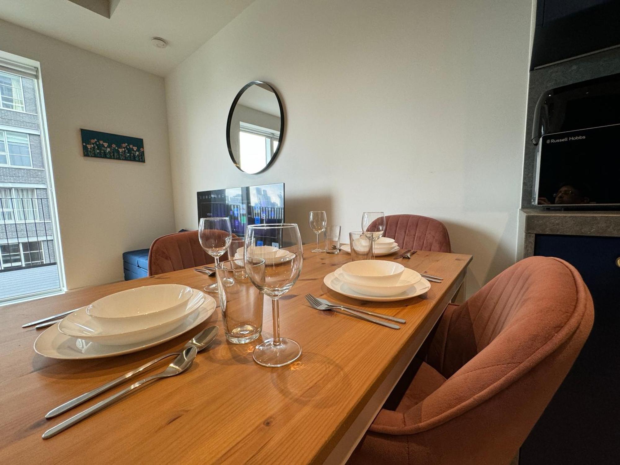 Апартаменты London Luxury Flat With Balcony, River View, O2 Arena, Excel, Canary Wharf, Station Экстерьер фото
