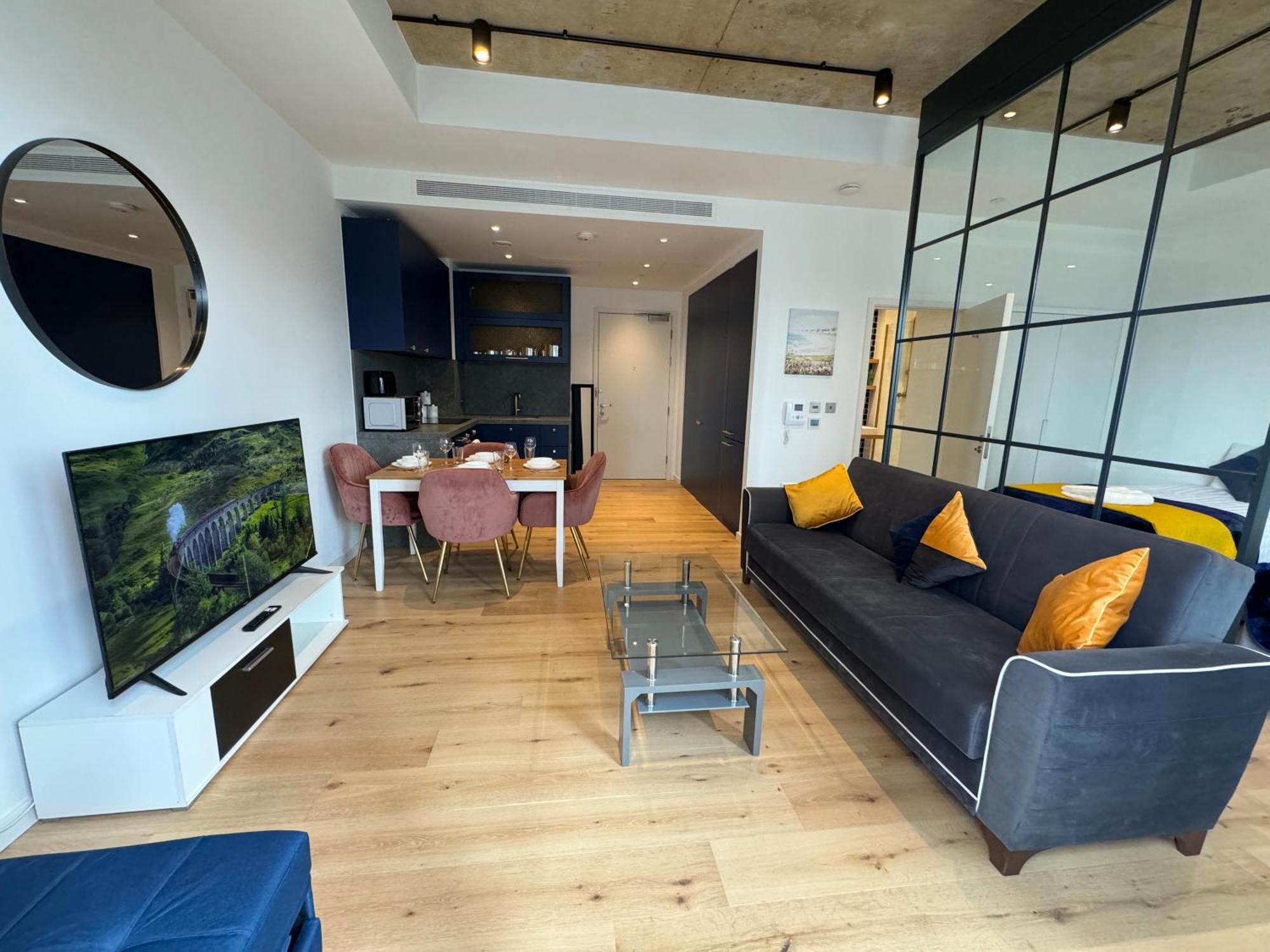 Апартаменты London Luxury Flat With Balcony, River View, O2 Arena, Excel, Canary Wharf, Station Экстерьер фото