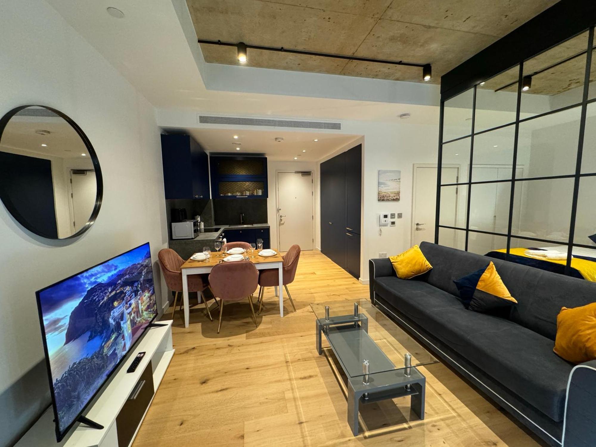 Апартаменты London Luxury Flat With Balcony, River View, O2 Arena, Excel, Canary Wharf, Station Экстерьер фото
